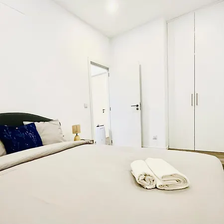 Center Apt- Two Bedroom In Martim Moniz Lägenhet *