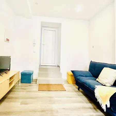 Center Apt- Two Bedroom In Martim Moniz