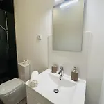 Center Apt- Two Bedroom In Martim Moniz Apartment