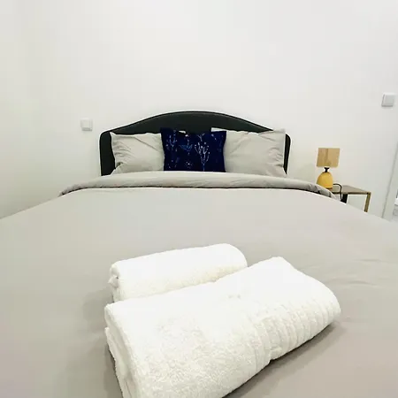 Appartamento Center Apt- Two Bedroom In Martim Moniz Lisbona